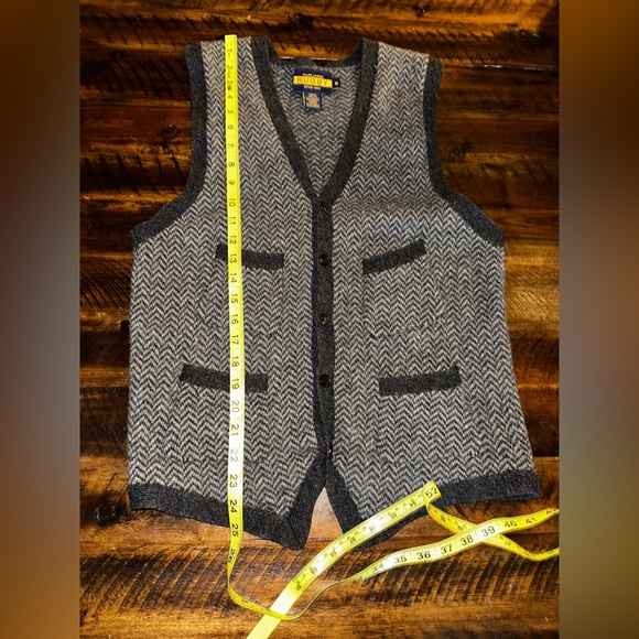 Ralph Lauren RUGBY Lambswool Herringbone Vest M Gray Wool Academic Preppy - Picture 9 of 9